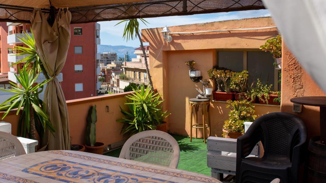 Like Home Apartment Reggio di Calabria Exteriör bild